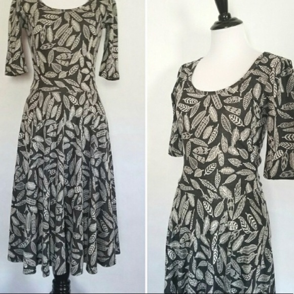 LuLaRoe Dresses & Skirts - LuLaRoe Nicole Dress Medium
